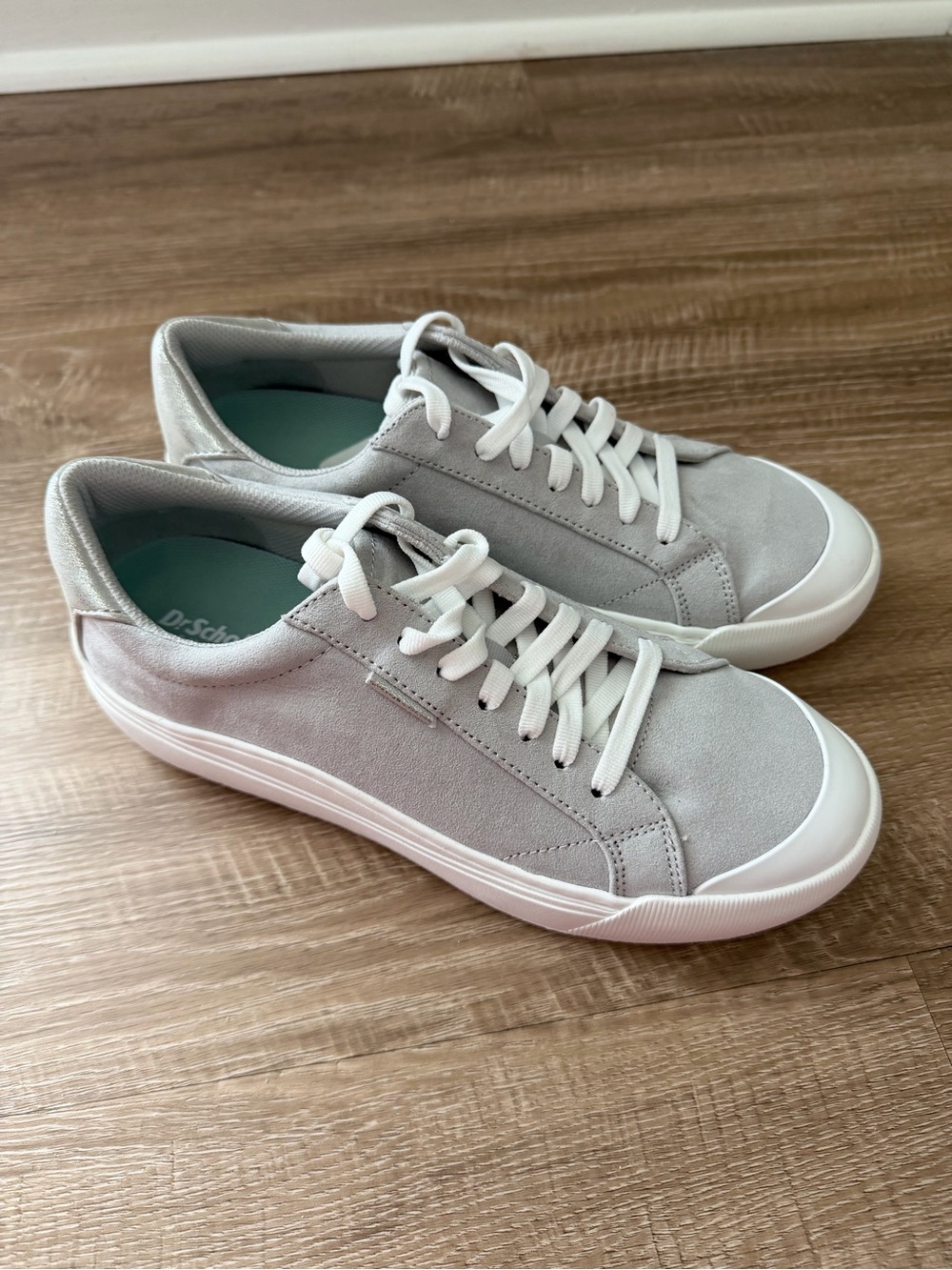 Dr. Scholl's Time off Light Gray Suede Lace-Up Sneakers